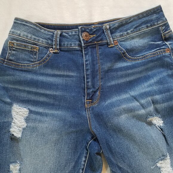 Maurices Distressed Denim high rise Jeans M short - Picture 4 of 7